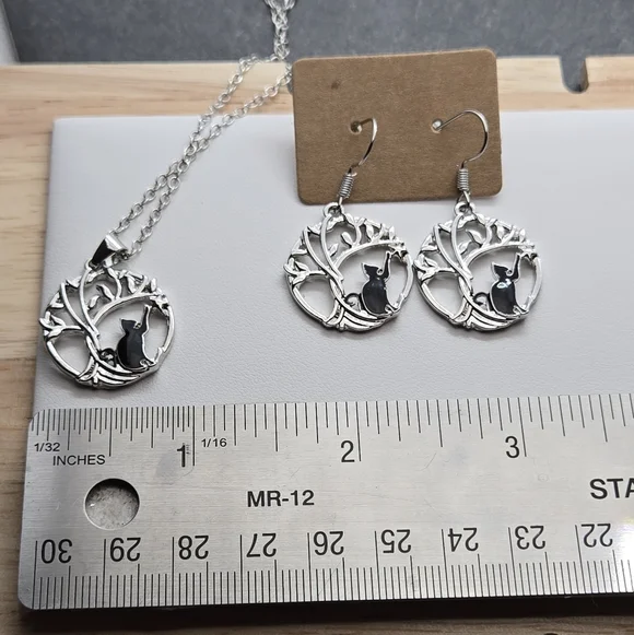 Silver Tonw Black Cat Reach Tree Of Life Necklace Earrings Set - Picture 14 of 16